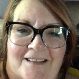 Meet your Posher, Deborah